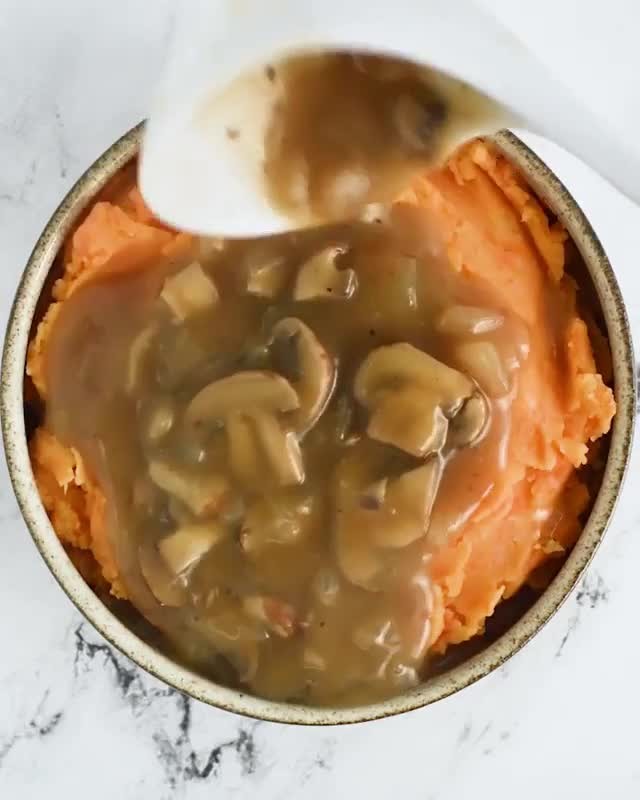 Mushroom Sauce and Mashed Potatoes