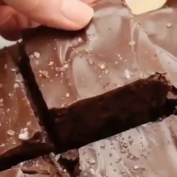 Raw Gluten-Free Vegan Brownies
