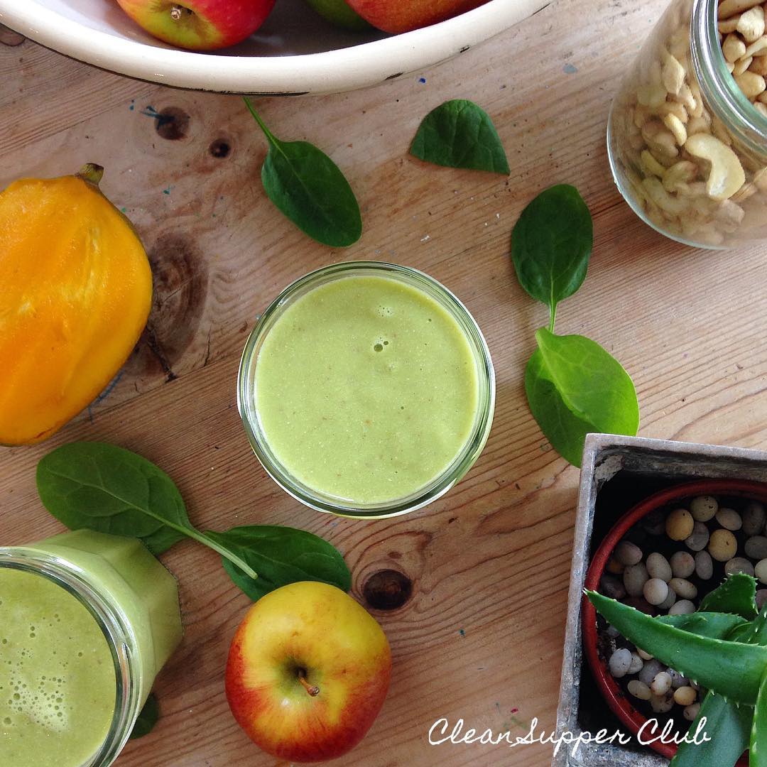 Big Green Smoothie with Fresh Fruits and Nuts