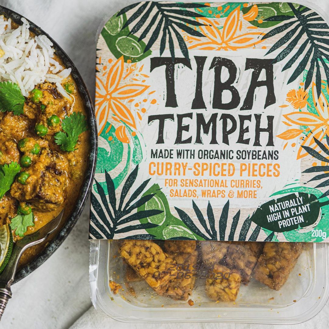 Vegan Korma with Green Peas and Tempeh
