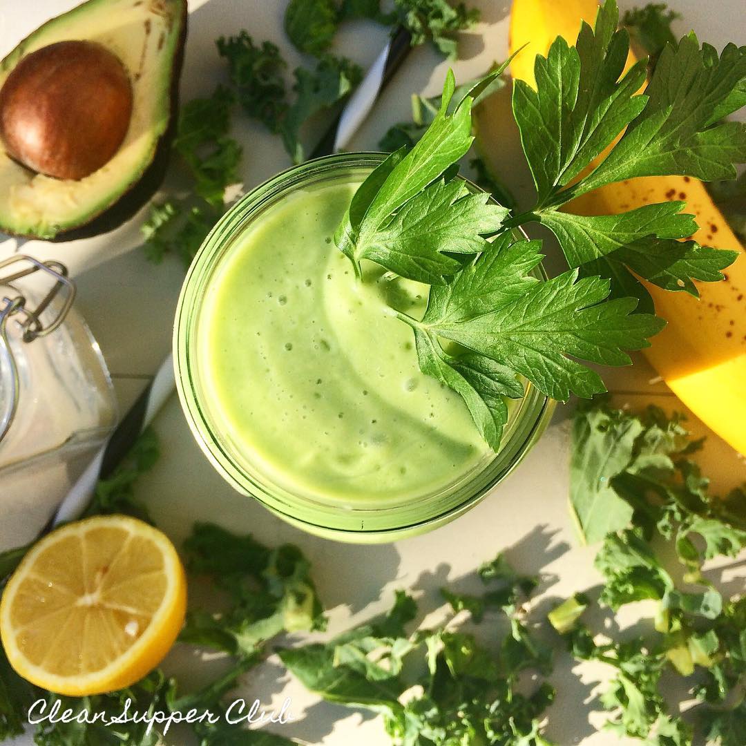 Big Green Smoothie with Kale and Banana