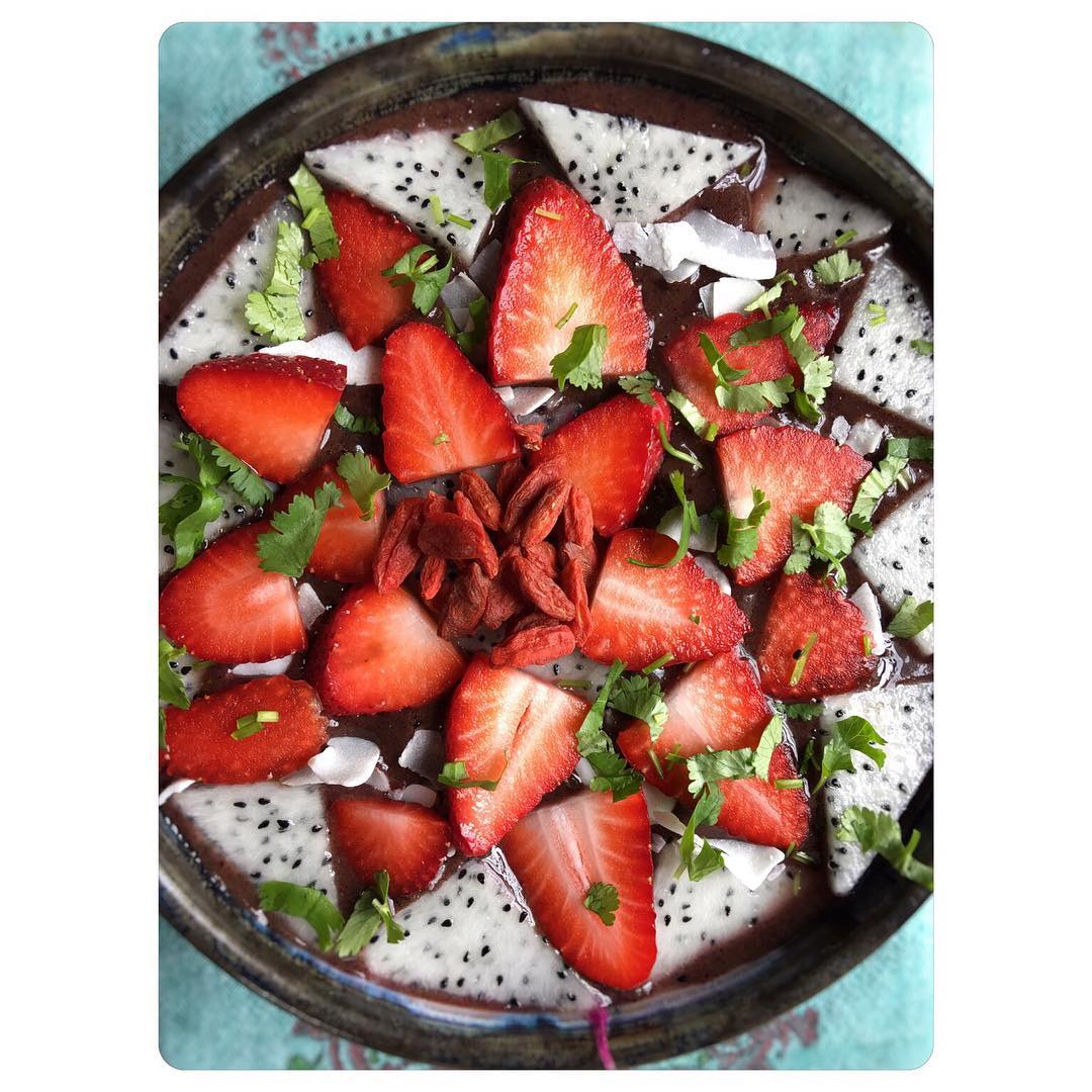 Healthy Smoothie Bowl with Berries and Spinach
