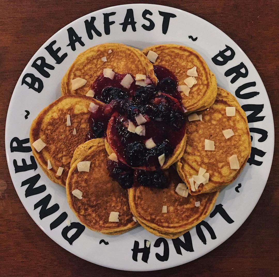 Pumpkin Spice Macro-Friendly Pancakes