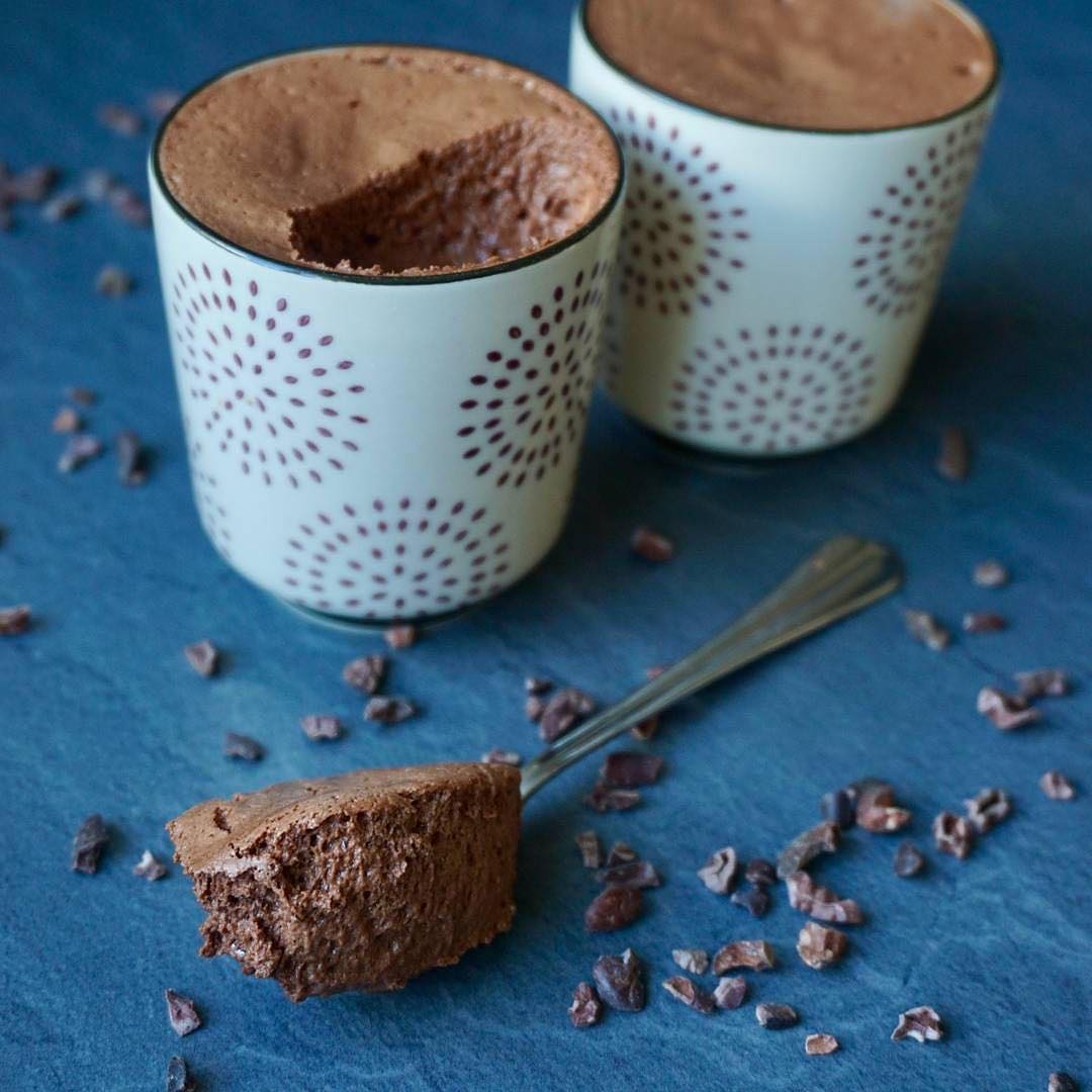 Easy Vegan Chocolate Mousse with Aquafaba