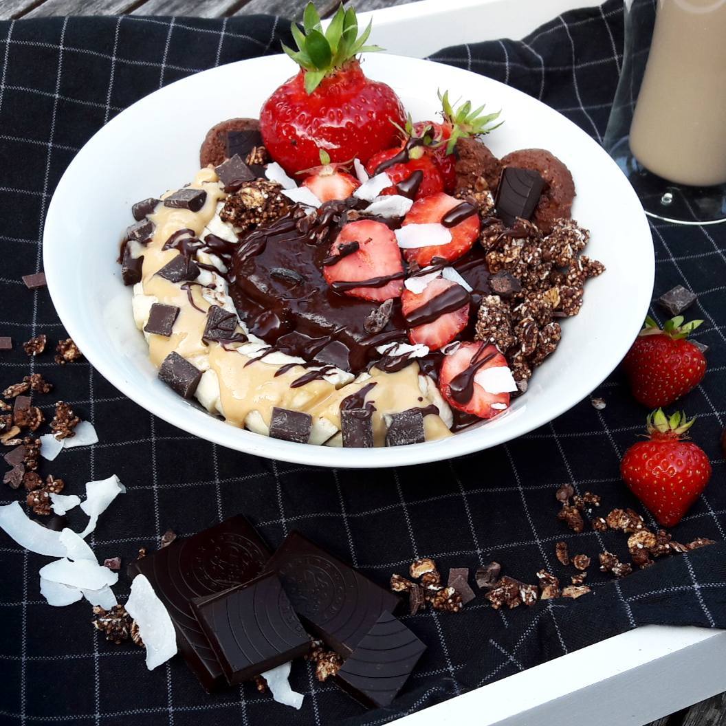Raw Vegan Chocolate Avocado Mousse