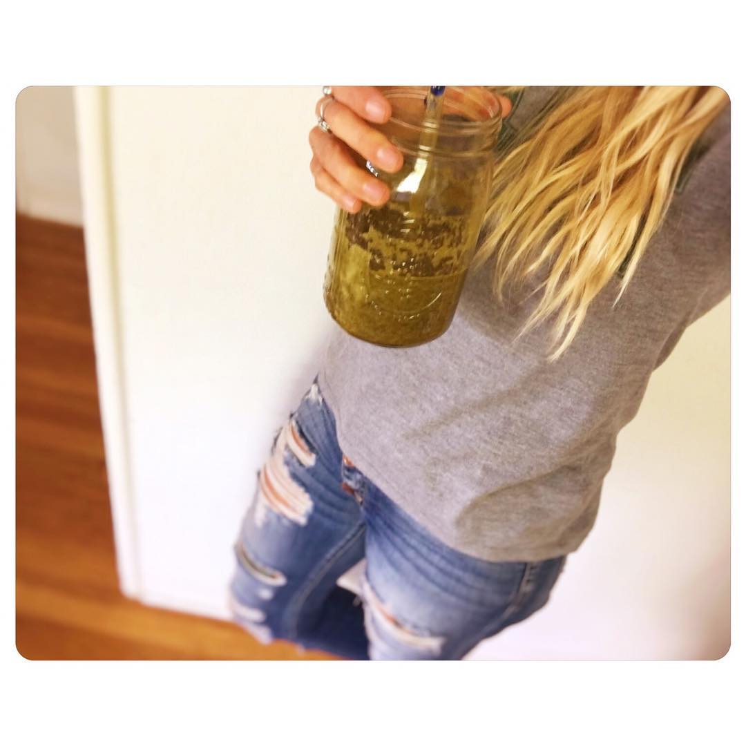 Savory Spinach and Tomato Smoothie