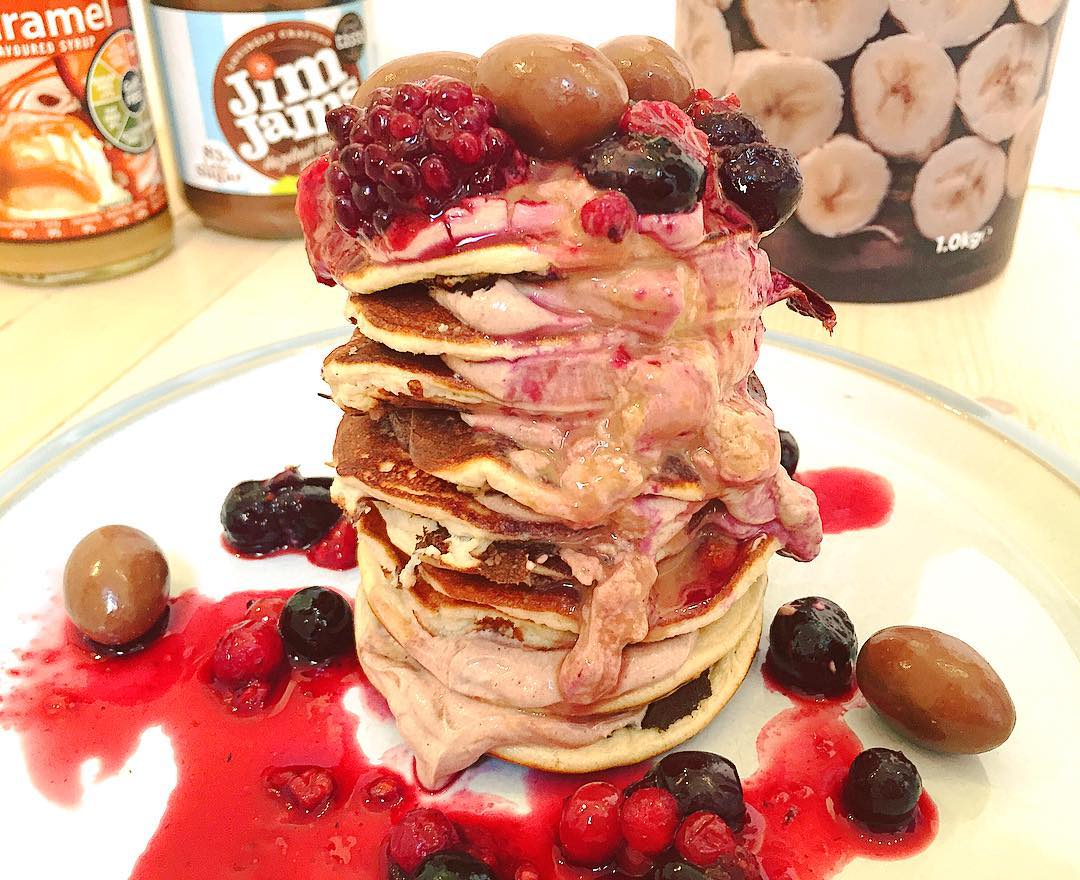 Simple Banana Protein Pancakes