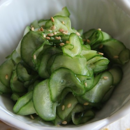 Refreshing Cucumber Sunomono Salad