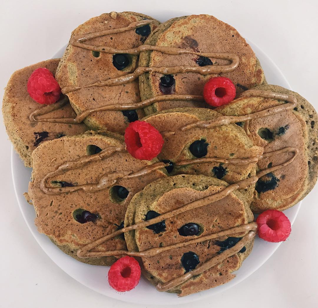 Fluffy Paleo Pumpkin Spice Pancakes
