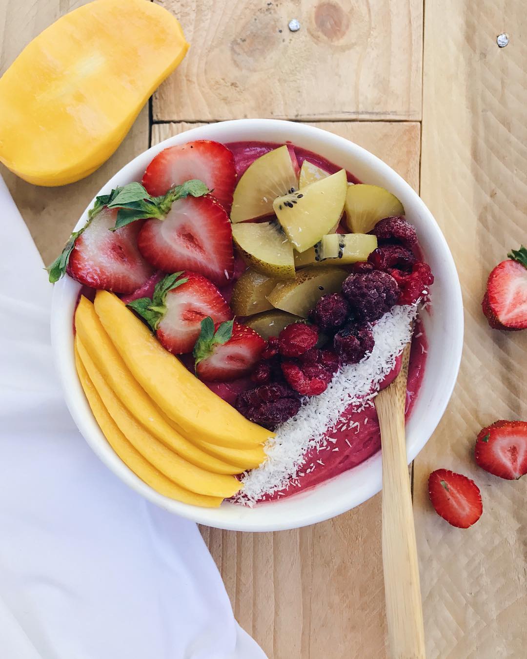 Super Booster Baobab Raspberry Nice Cream Bowl