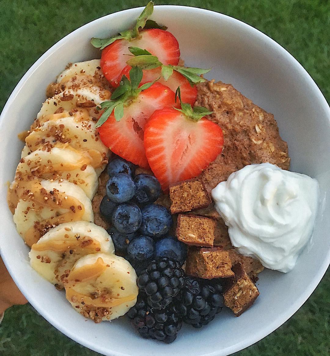 Protein-Packed Oatmeal Breakfast Bowl