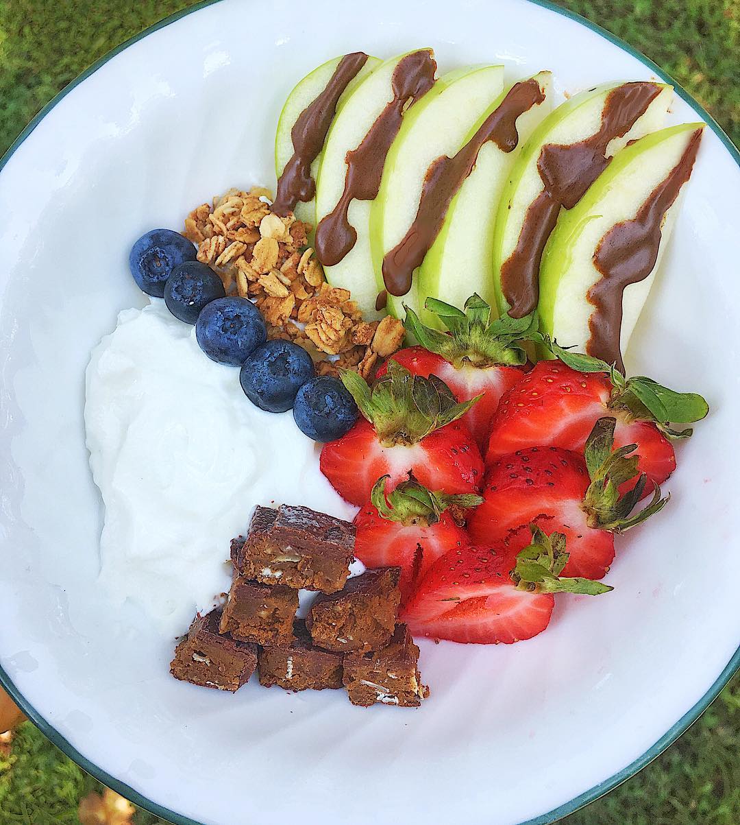 Protein-Packed Yogurt Bowl with Fruits