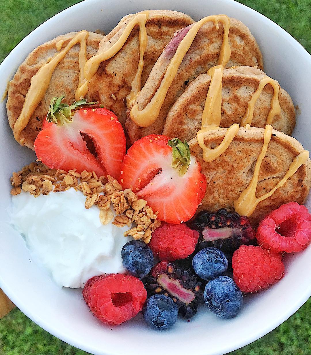 Healthy Protein Pancakes with Yogurt Topping