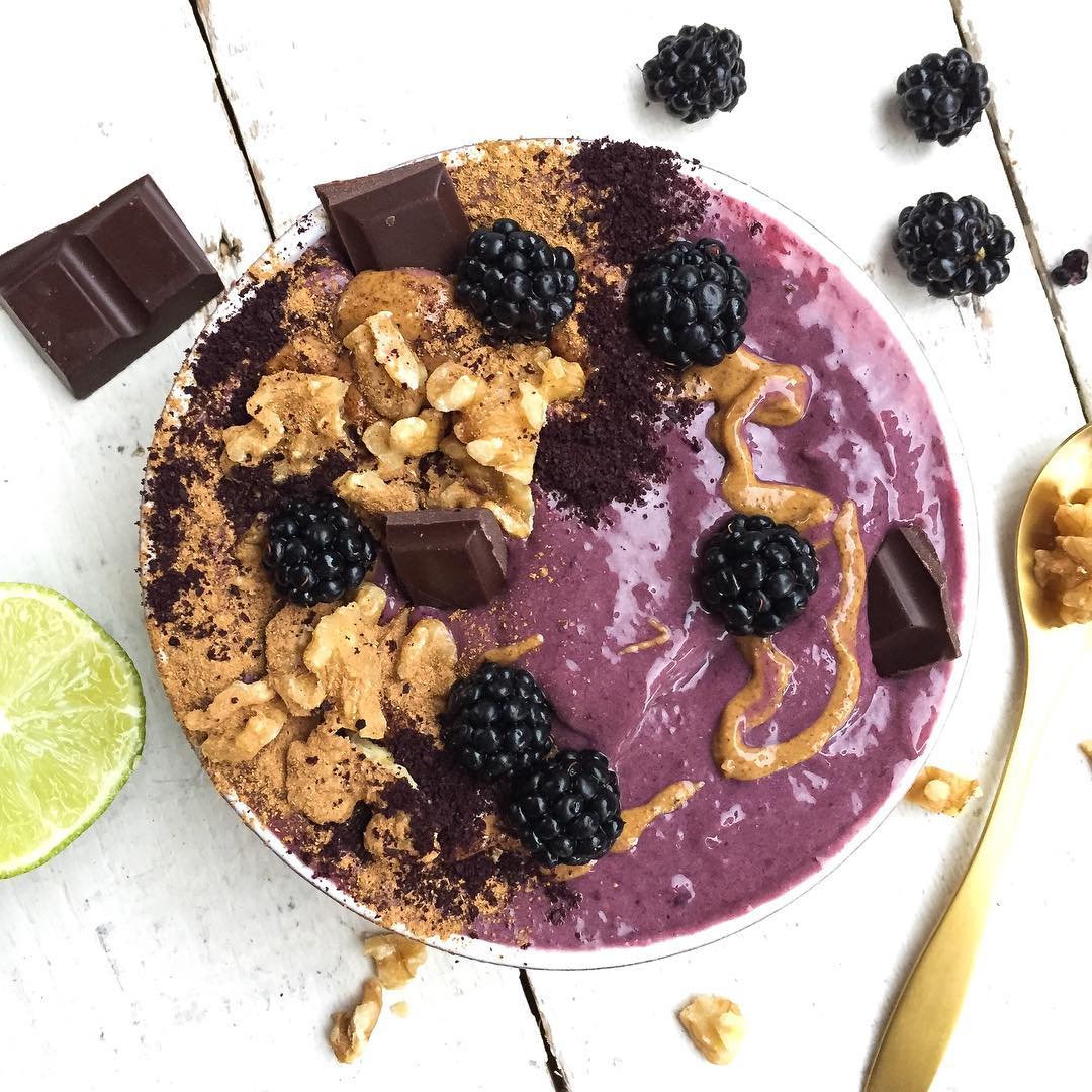 Blackberry Avocado Banana Smoothie Bowl