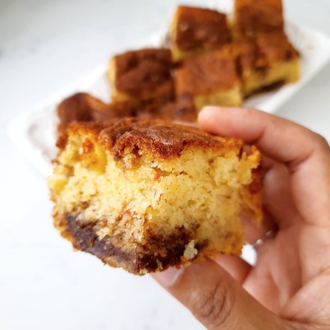 Banana and Chocolate Ganache Cake
