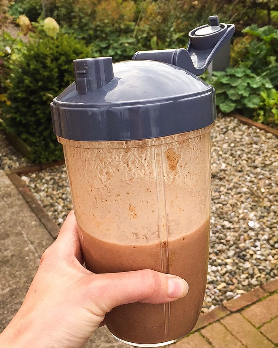 Banana Cacao Chia Smoothie
