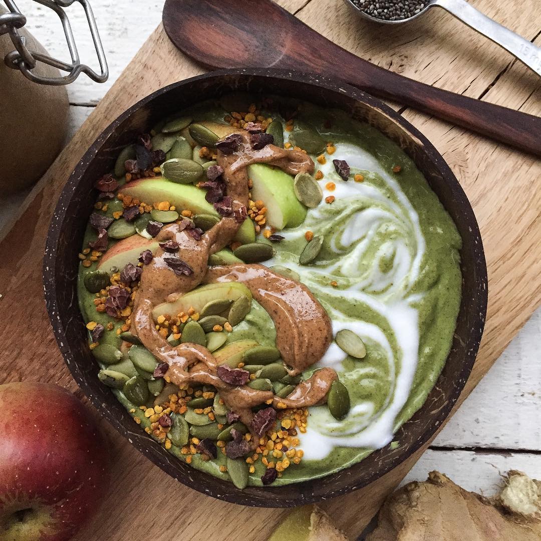 Healthy Green Smoothie Bowl