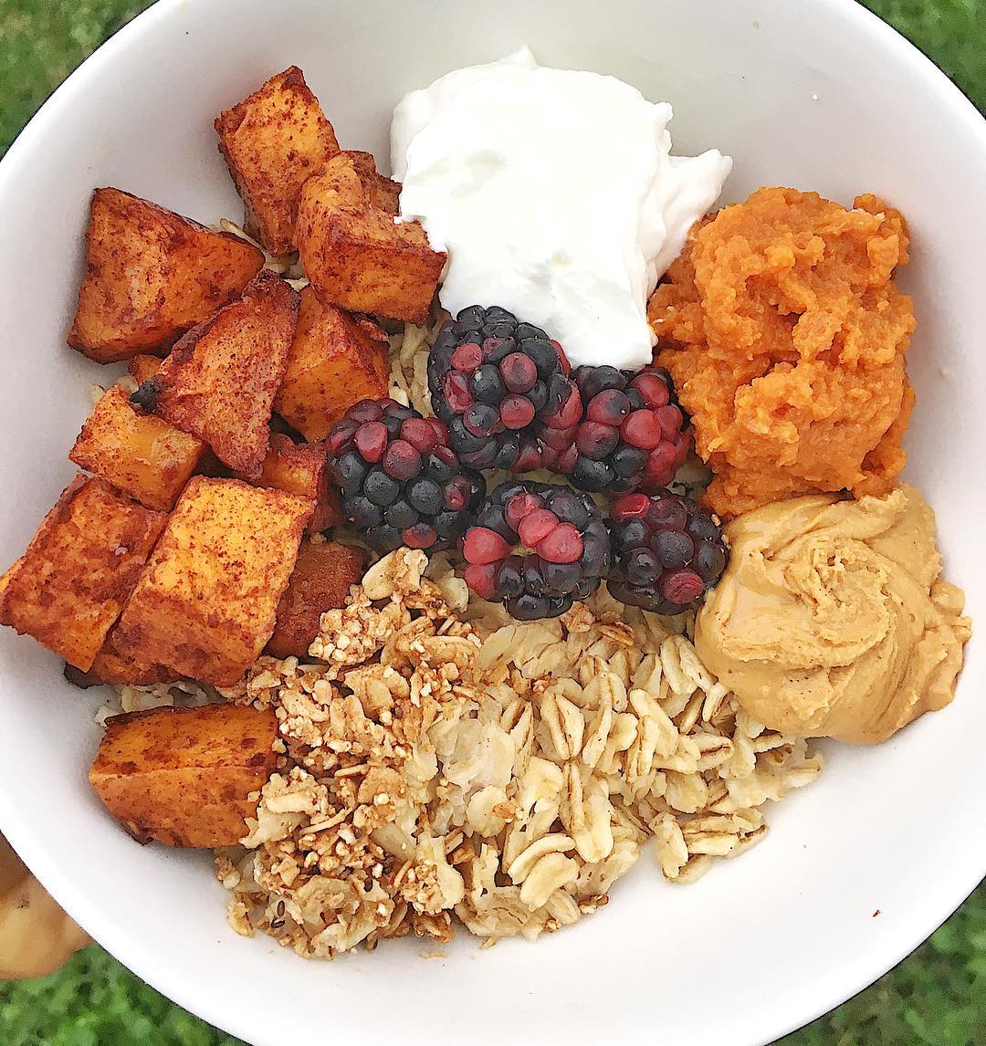 Quick Oatmeal Breakfast Bowl