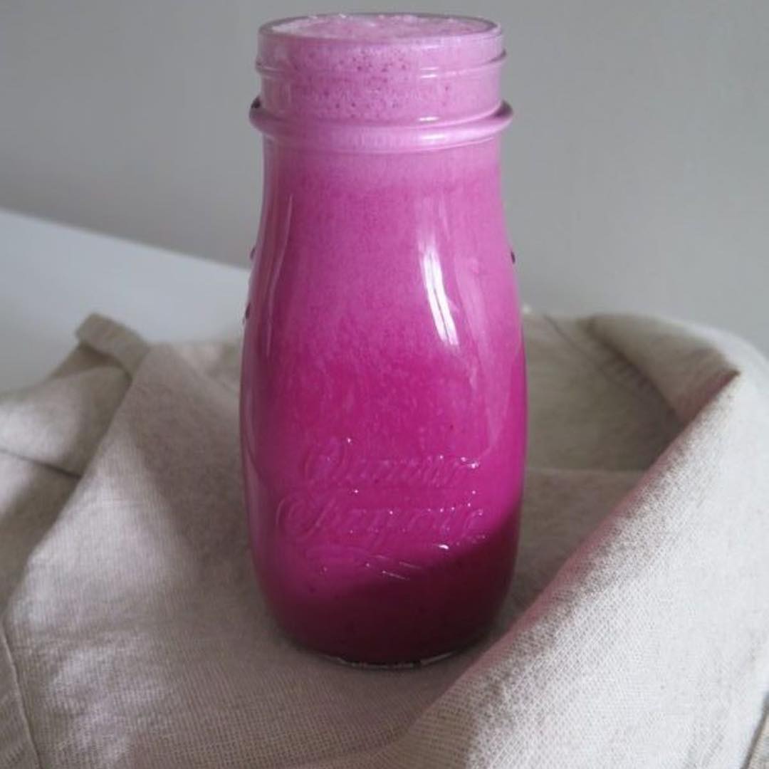 Energizing Beet and Berry Smoothie with Hemp Seeds