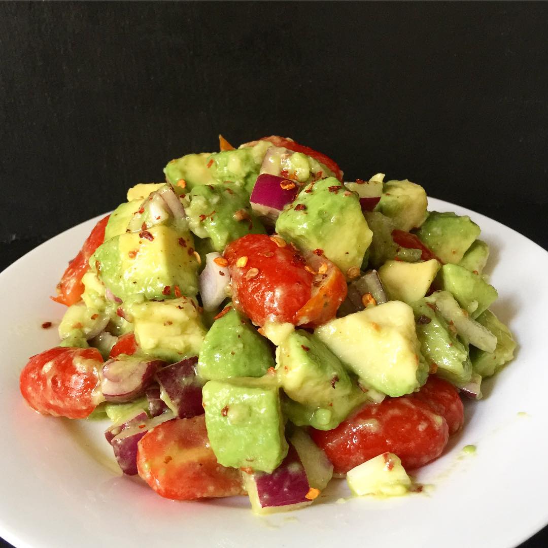 Avocado Salad with Tomato and Chilli Dressing