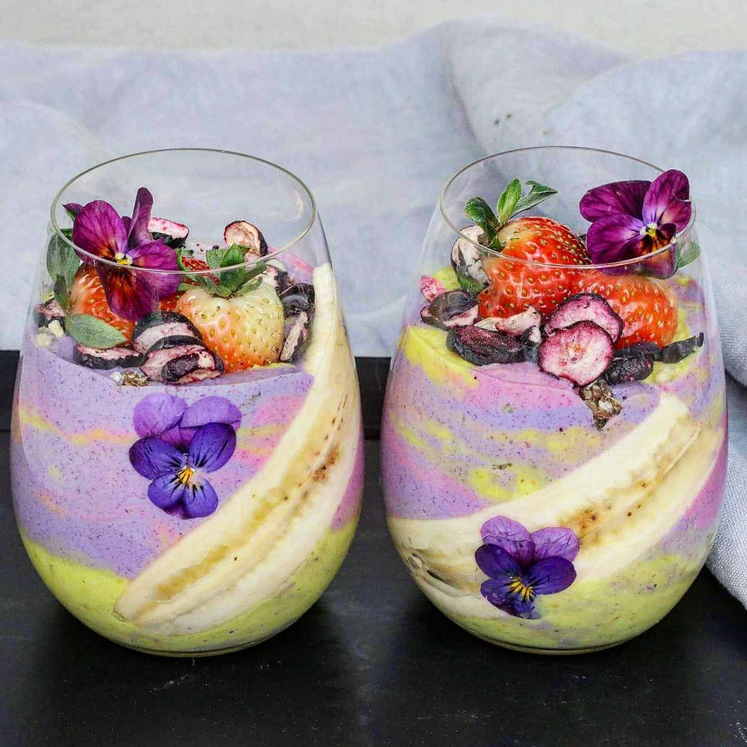 Vibrant Superfood Breakfast Smoothie