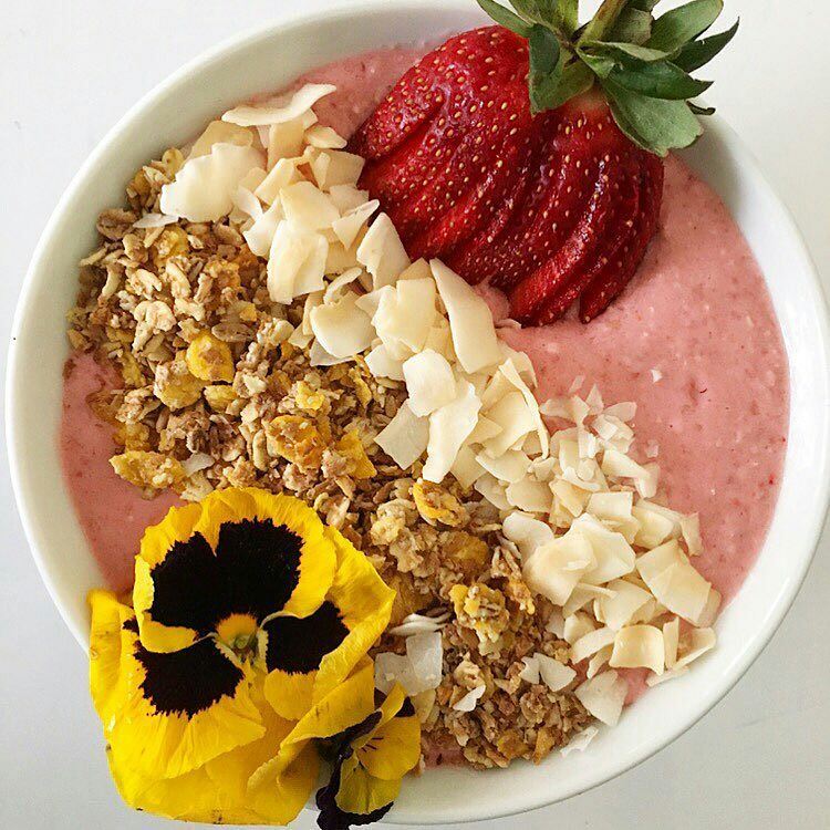 Strawberry Banana Almond Milk Smoothie Bowl