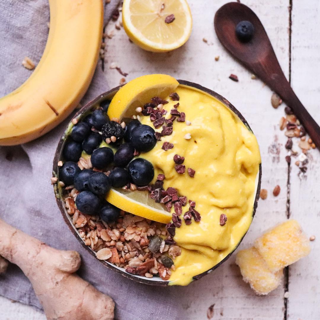 Immune Boosting Pineapple Smoothie Bowl