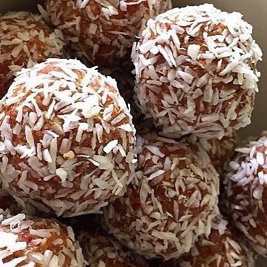 Low FODMAP Goji Berry Walnut Bliss Balls