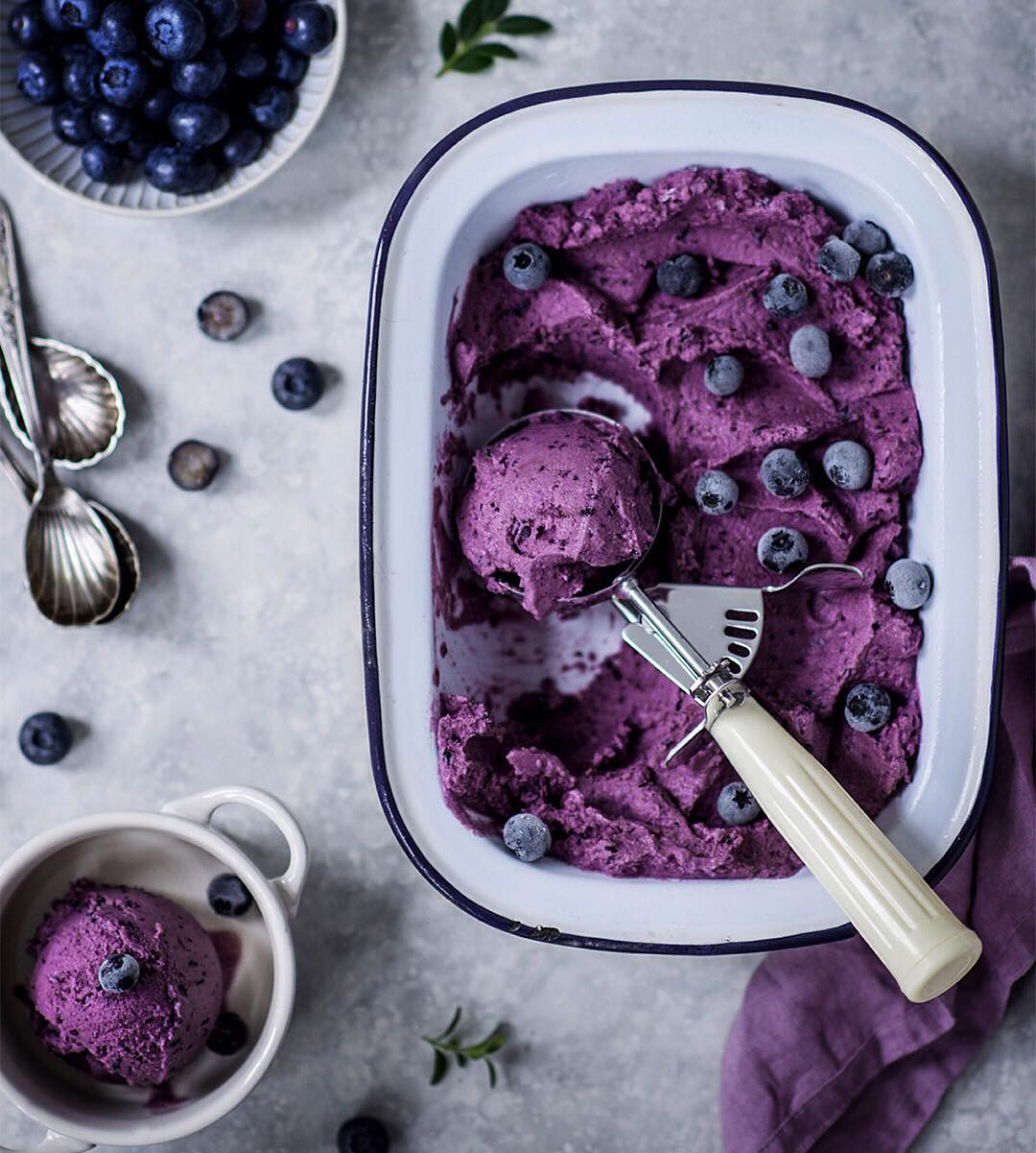 Vegan Blueberry Nicecream Breakfast