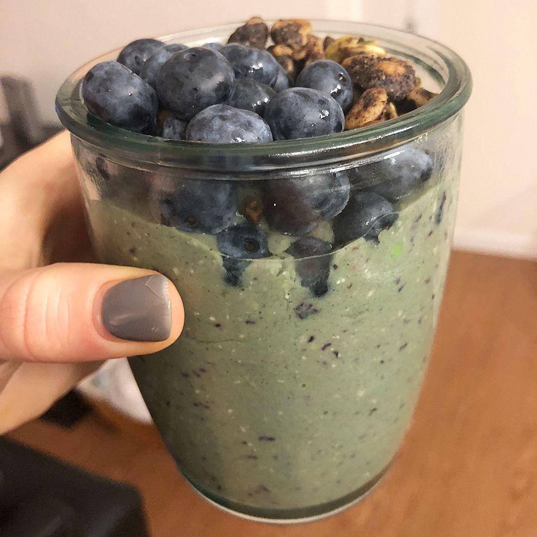 Refreshing Blueberry Smoothie with Banana