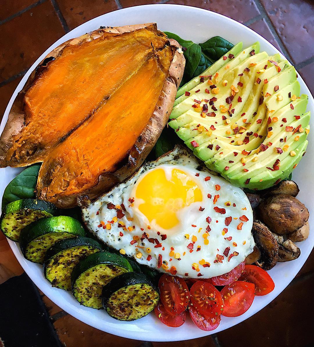 Simple Egg and Vegetable Bowl for Lunch