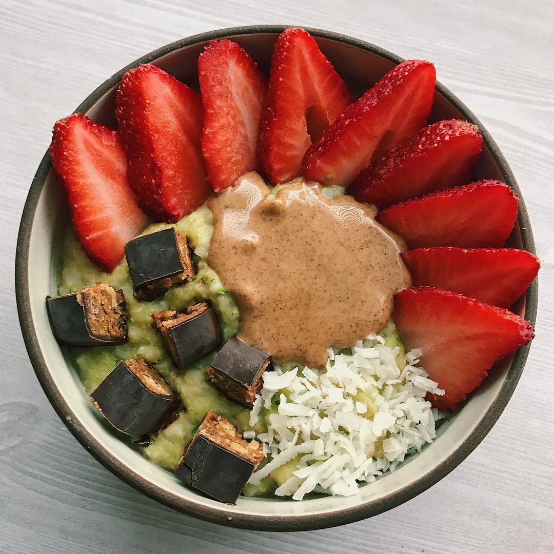 Vegan Protein Oat Breakfast Bowl