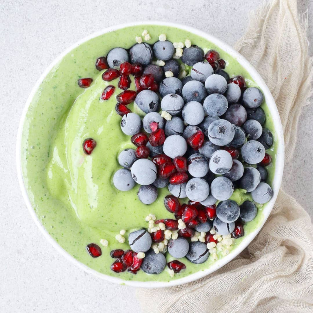 Green Smoothie Bowl with Spinach and Kale