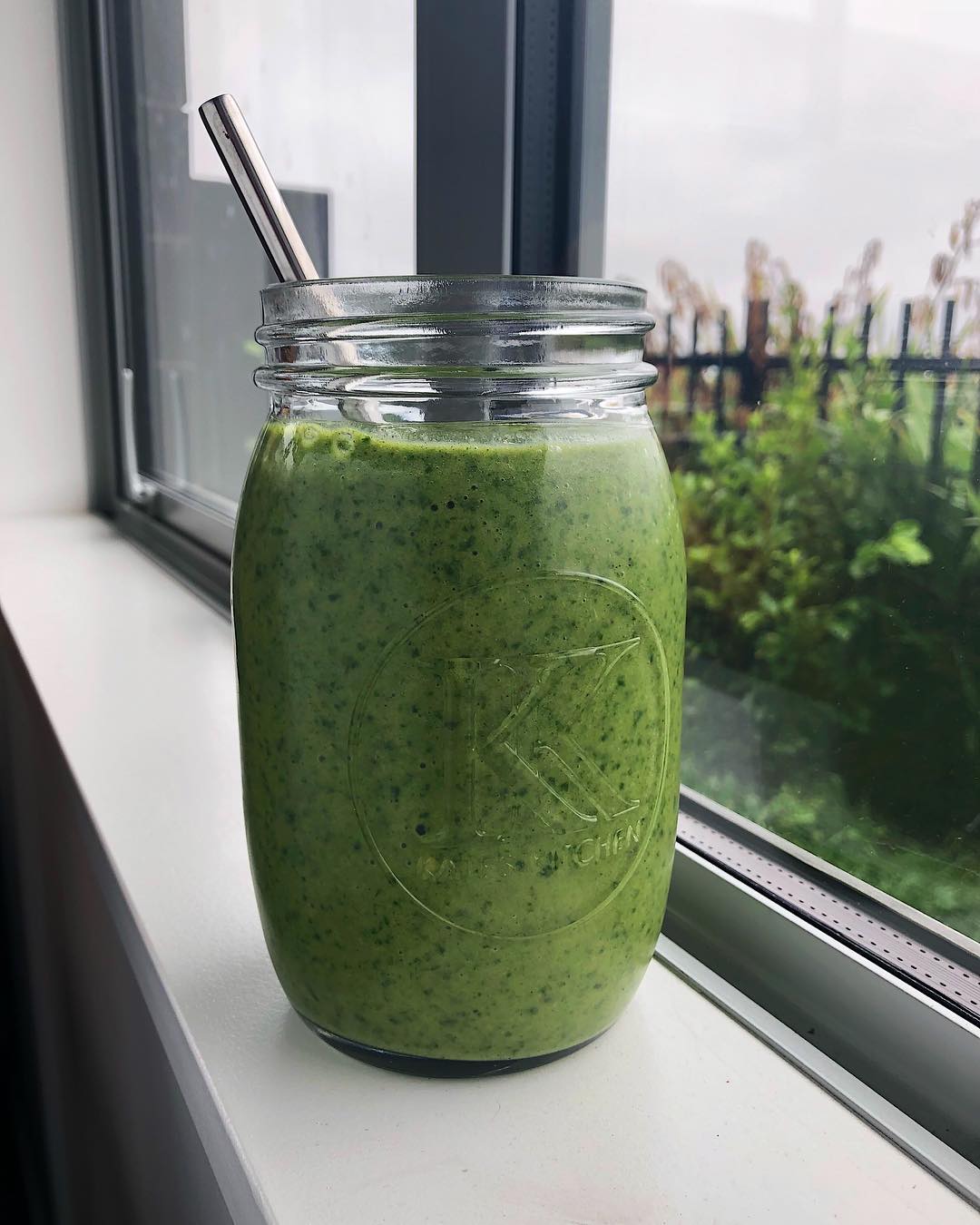 Fresh Banana Kale Smoothie