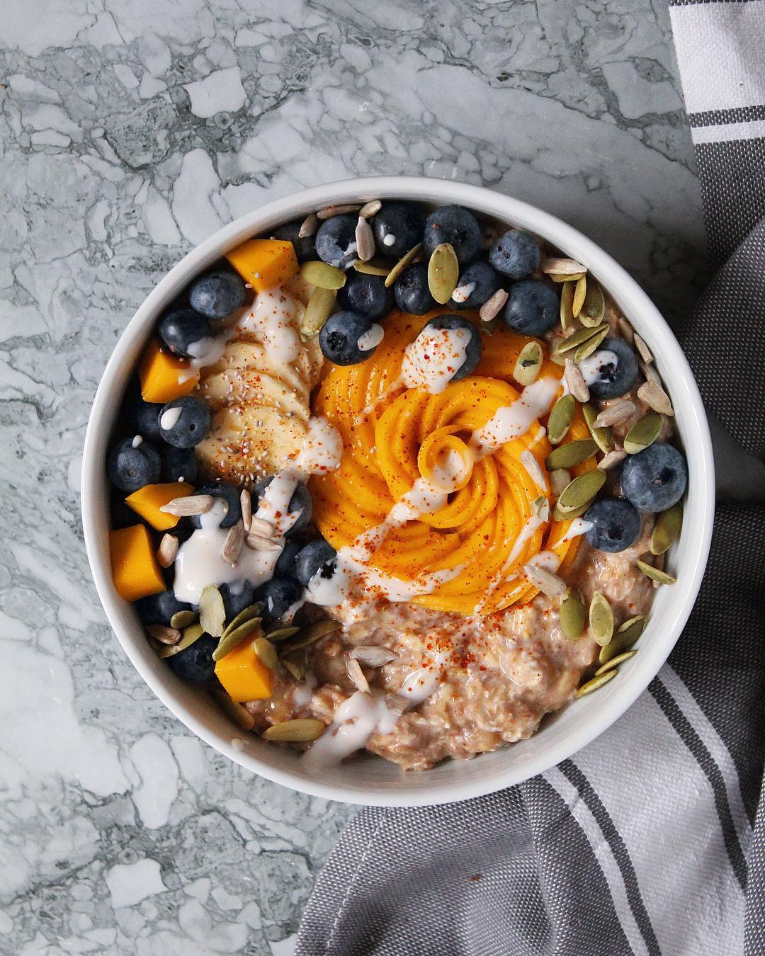 Overnight Oats with Mango and Banana
