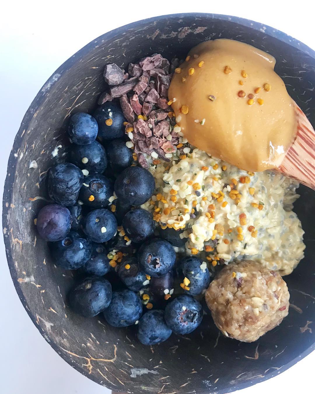 Golden Turmeric Cinnamon Overnight Chia Oats