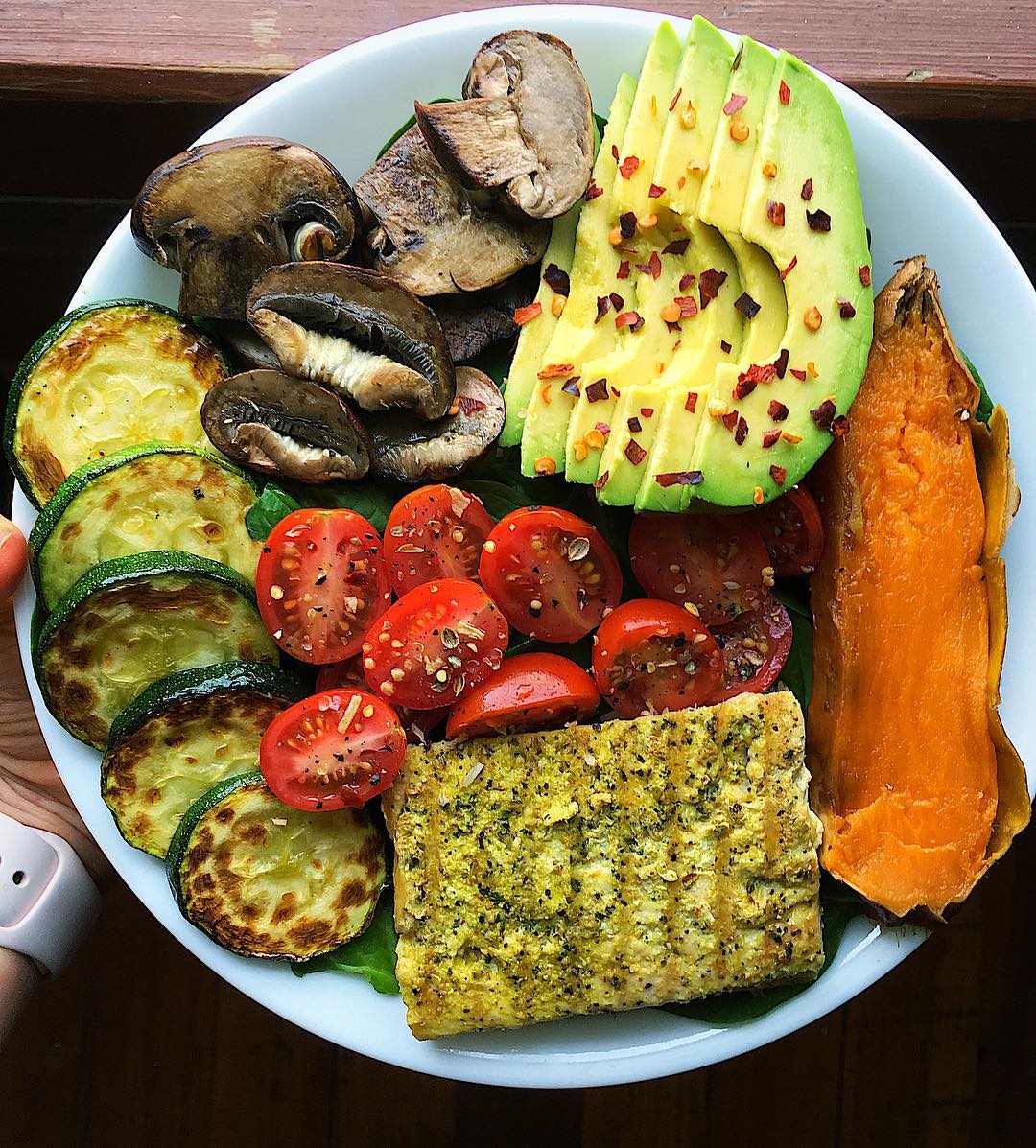 Healthy Salmon and Veggie Lunch Bowl