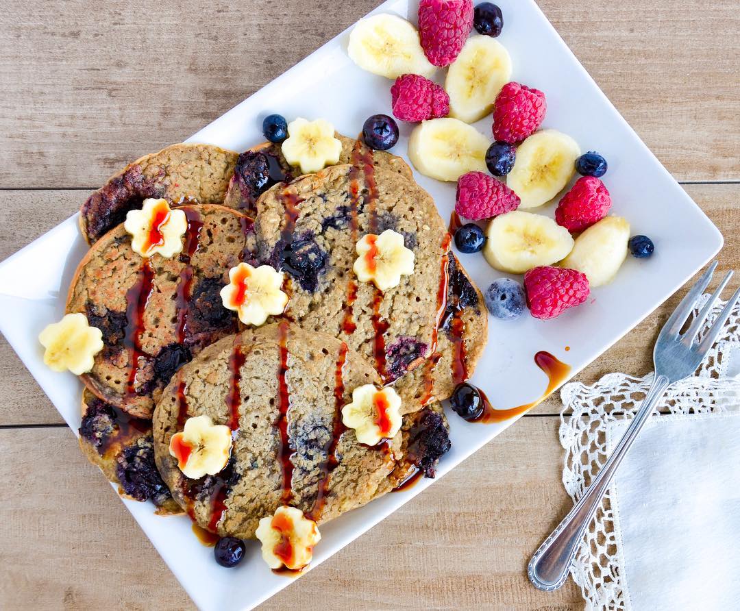 Blueberry Pancakes with Oat Flour and Banana