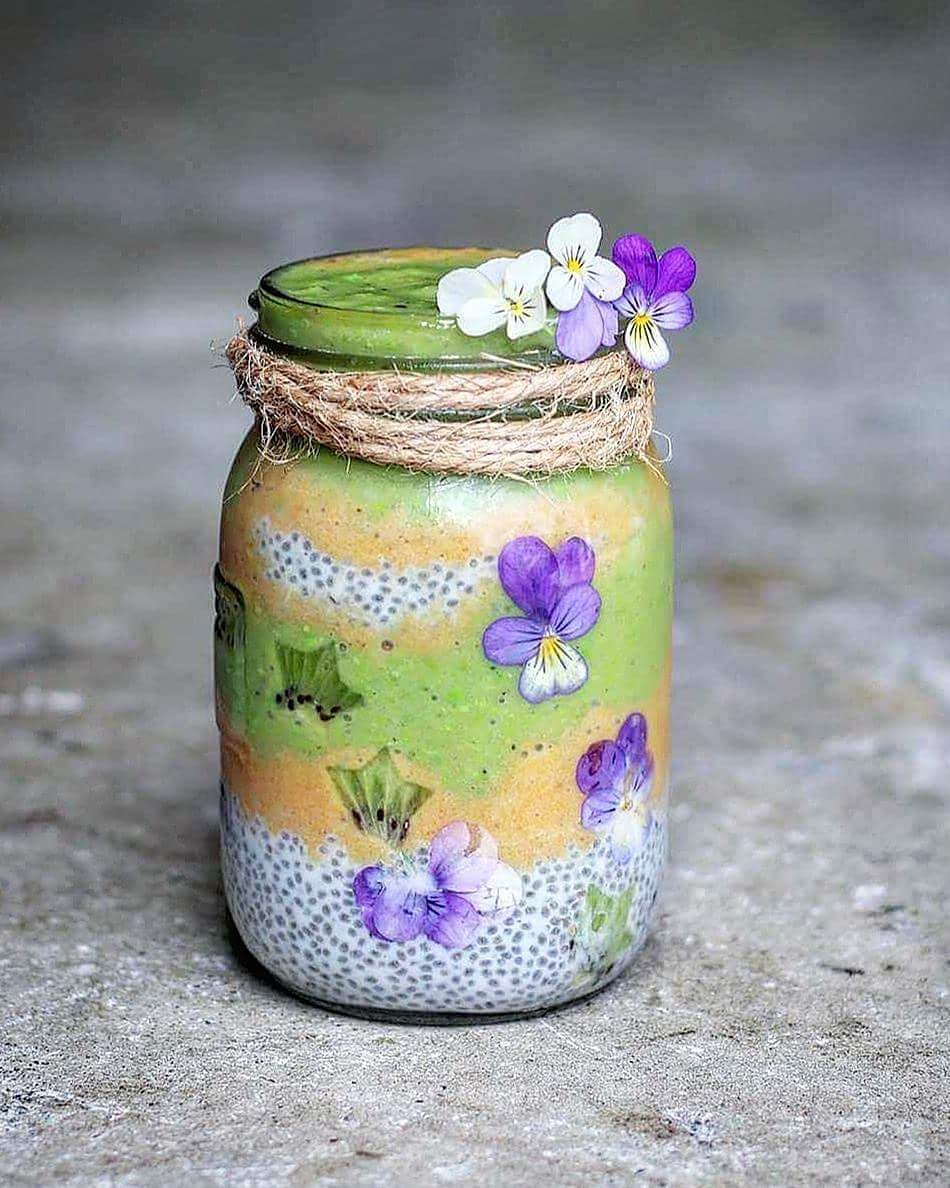 Kiwifruit Persimmon Chia Seed Jars
