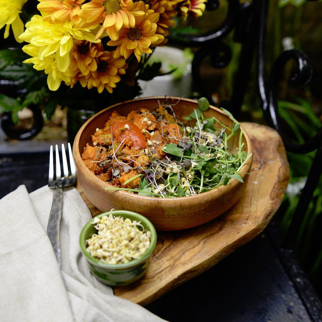Creamy Sweet Potatoes with Chickpeas and Asparagus