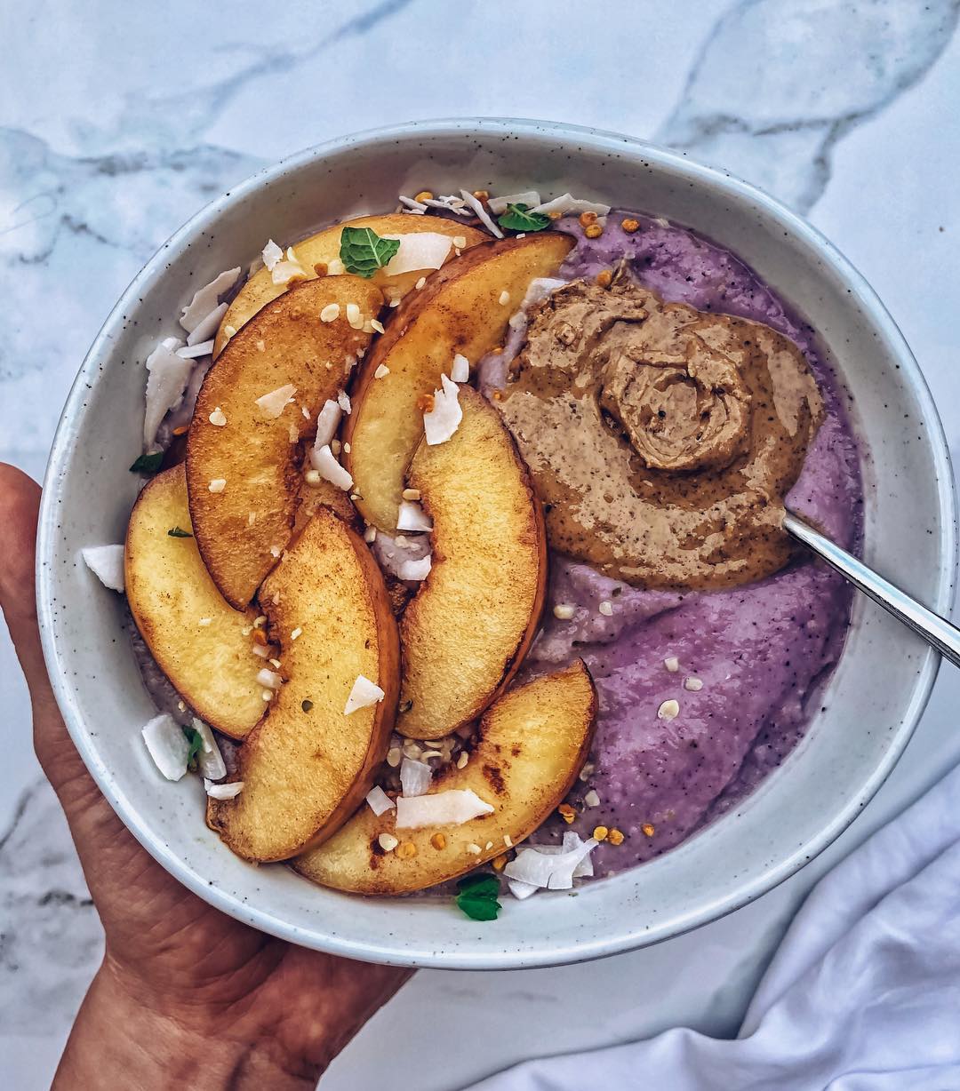 Peach Cobbler Smoothie Bowl