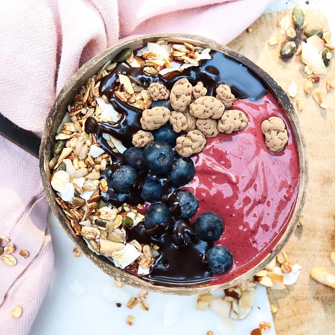 Frozen Berry Acai Bowl with Peanut Protein