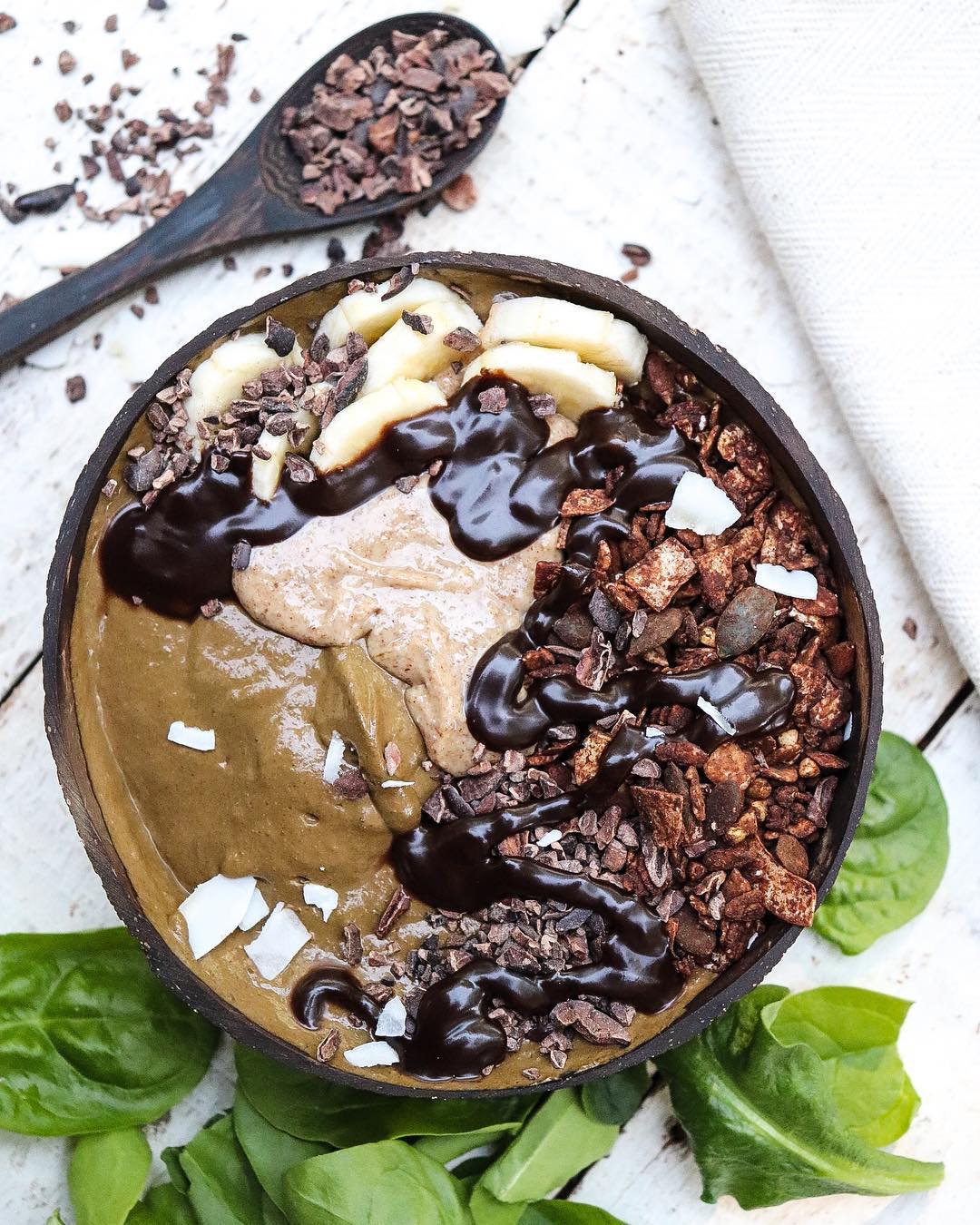 Green Smoothie with Banana and Cacao Powder