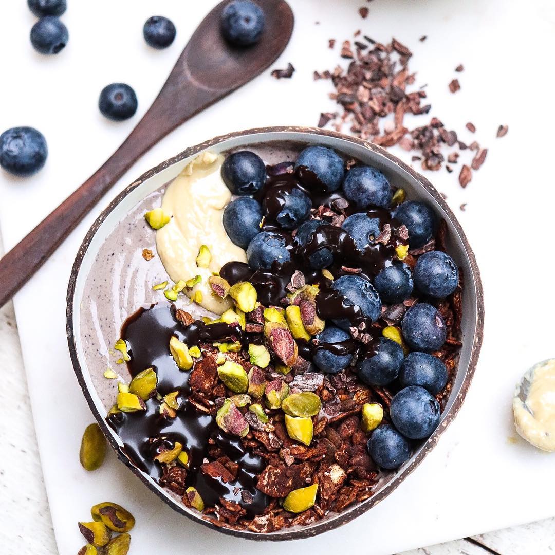 Vibrant Vegan Smoothie Bowl