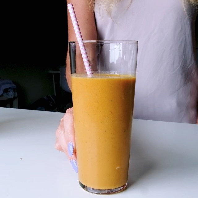 Golden Nicecream Smoothie with Turmeric and Ginger