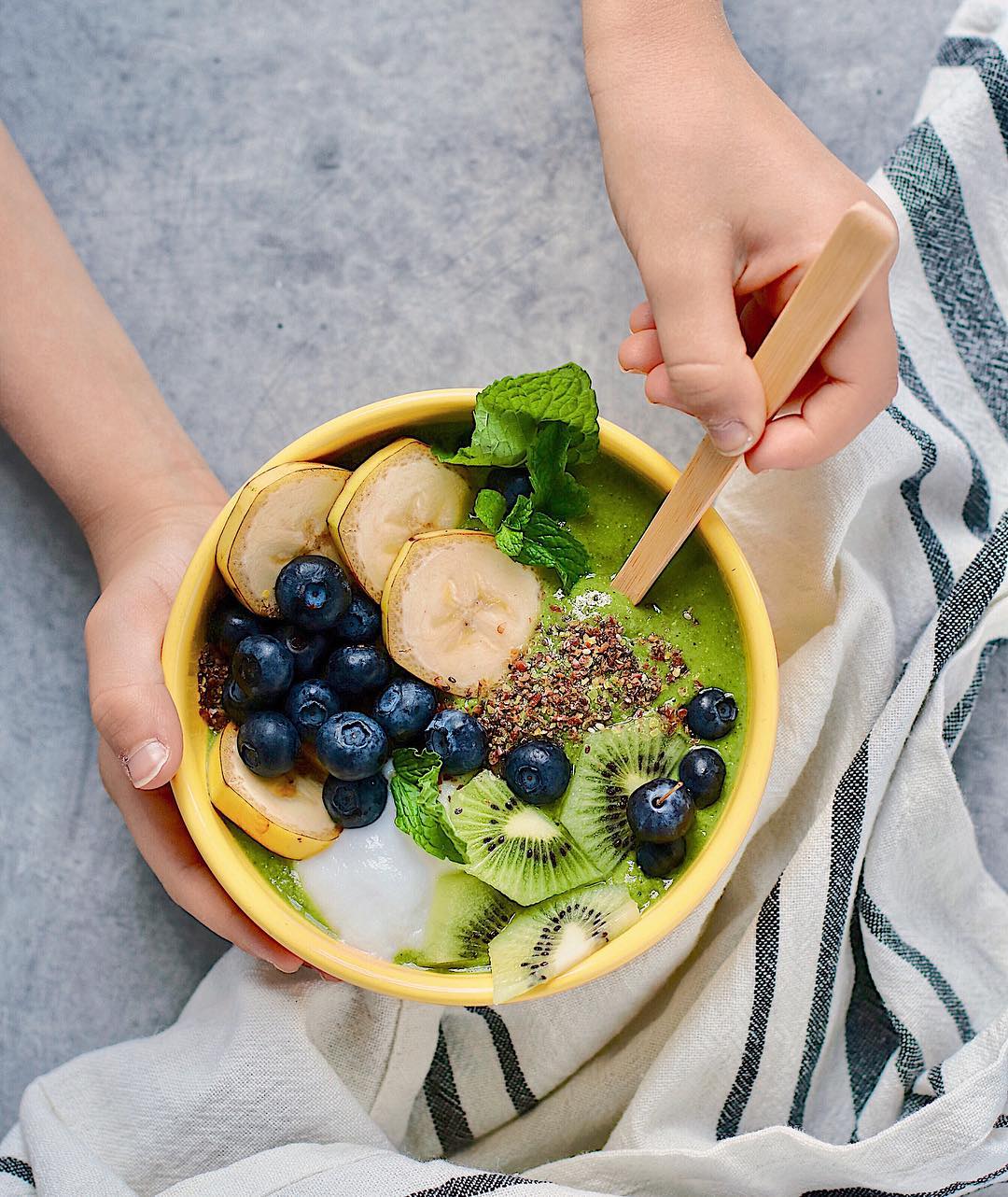 Deep Green Smoothie Bowl with Detox and Kid Options