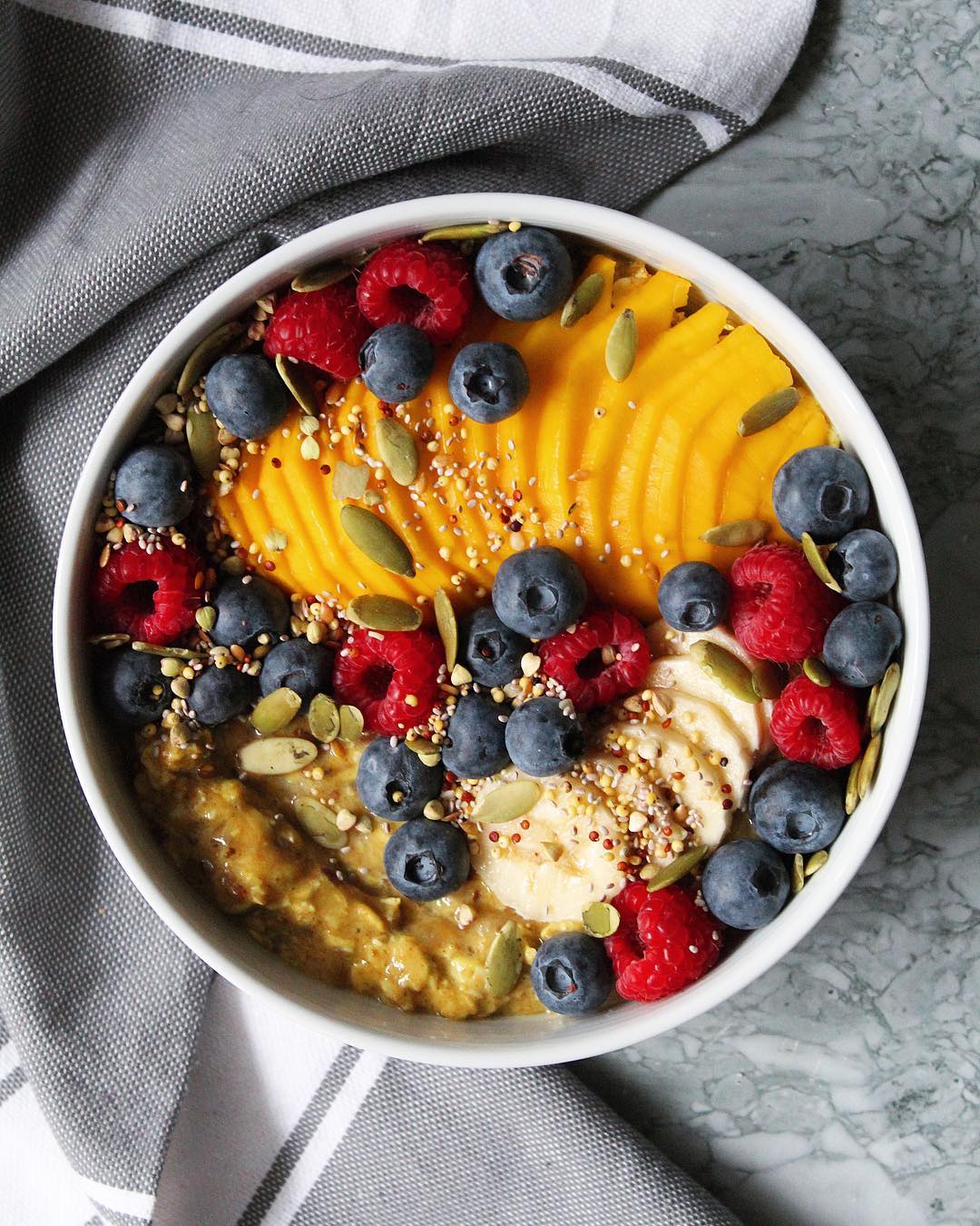 Turmeric Overnight Oats with Banana Topping