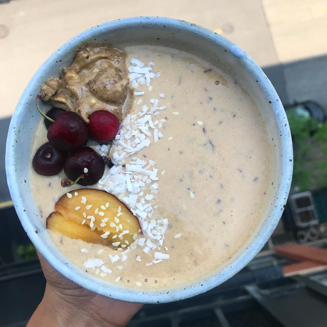 Summer Peach Smoothie Bowl Delight