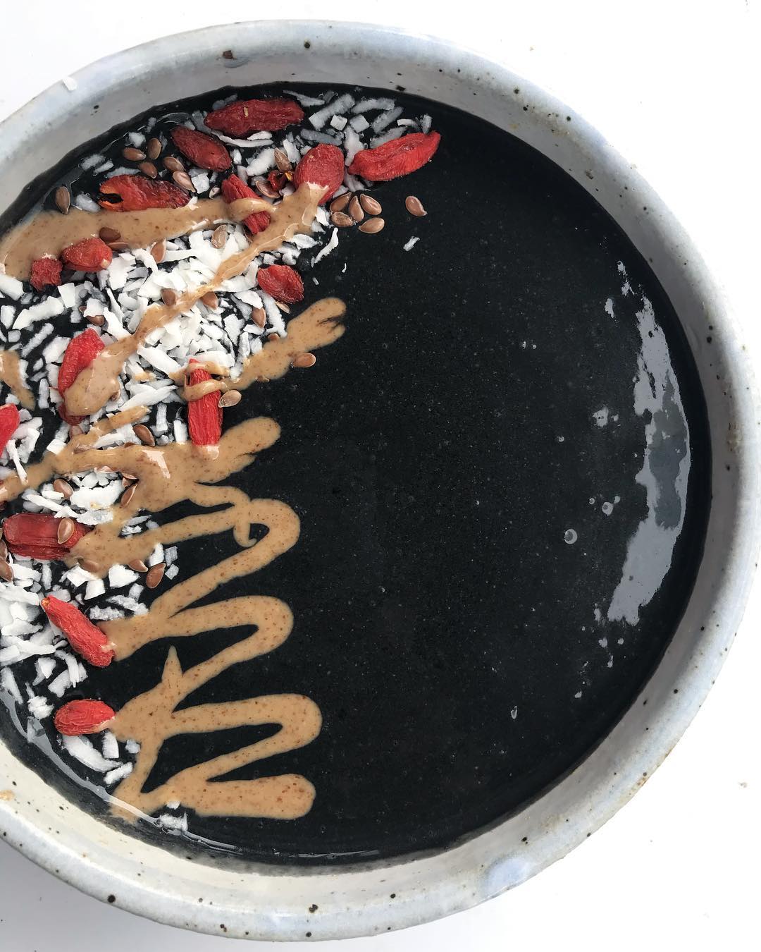Activated Cashew Smoothie Bowl