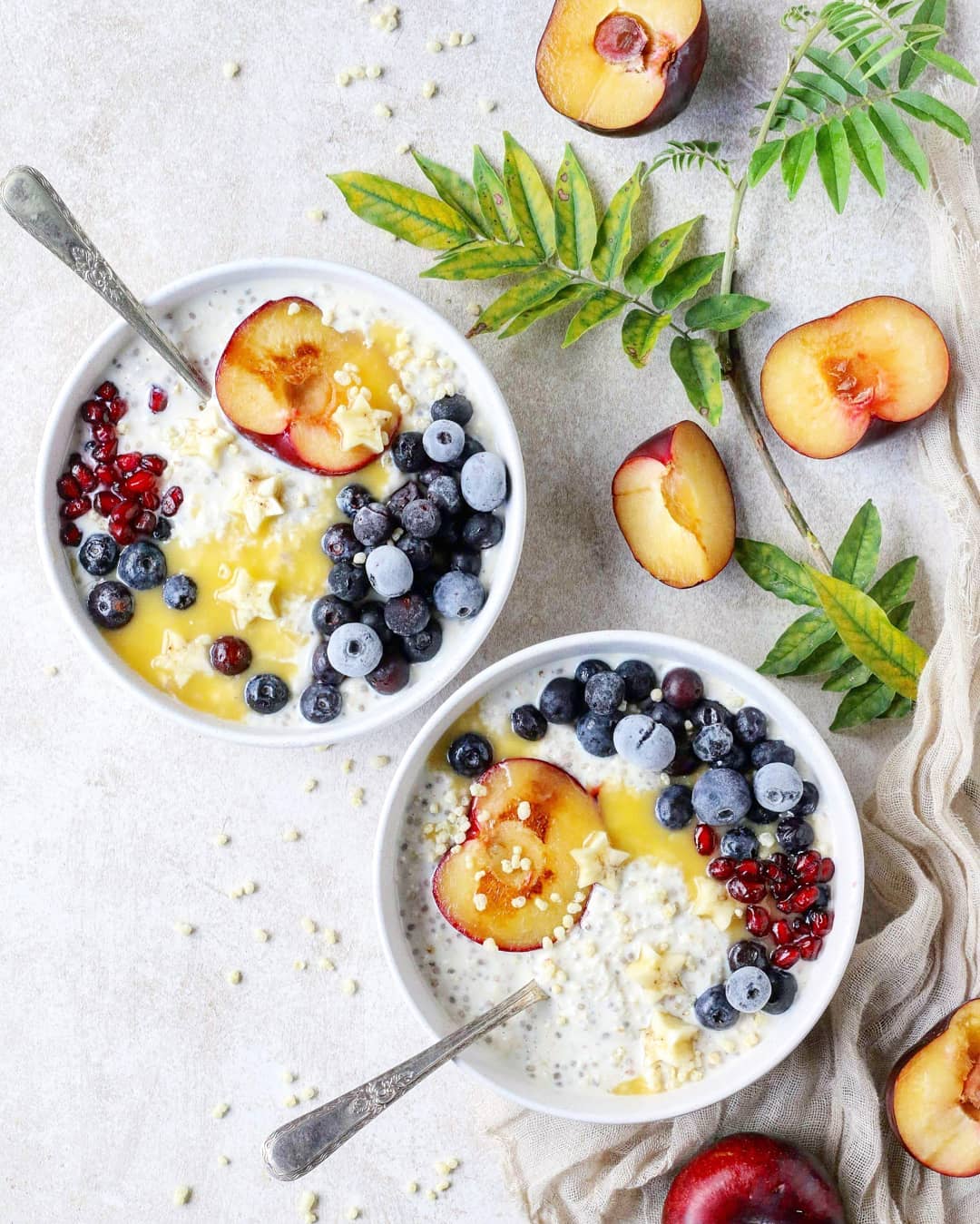 Warm Oats and Fruit Breakfast Bowl